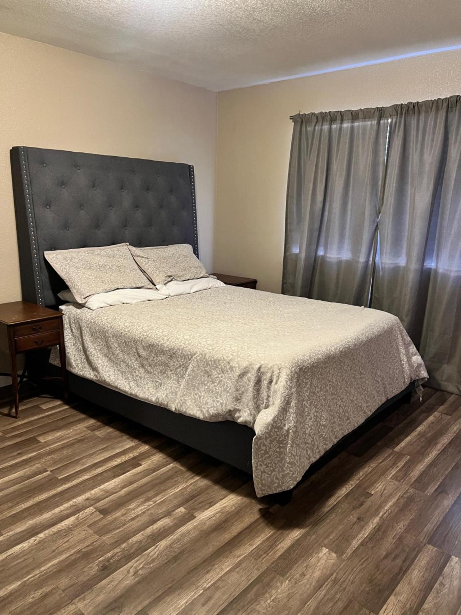 Quiet 1Bed,1Bath Condo With Free Parking Fresno Buitenkant foto
