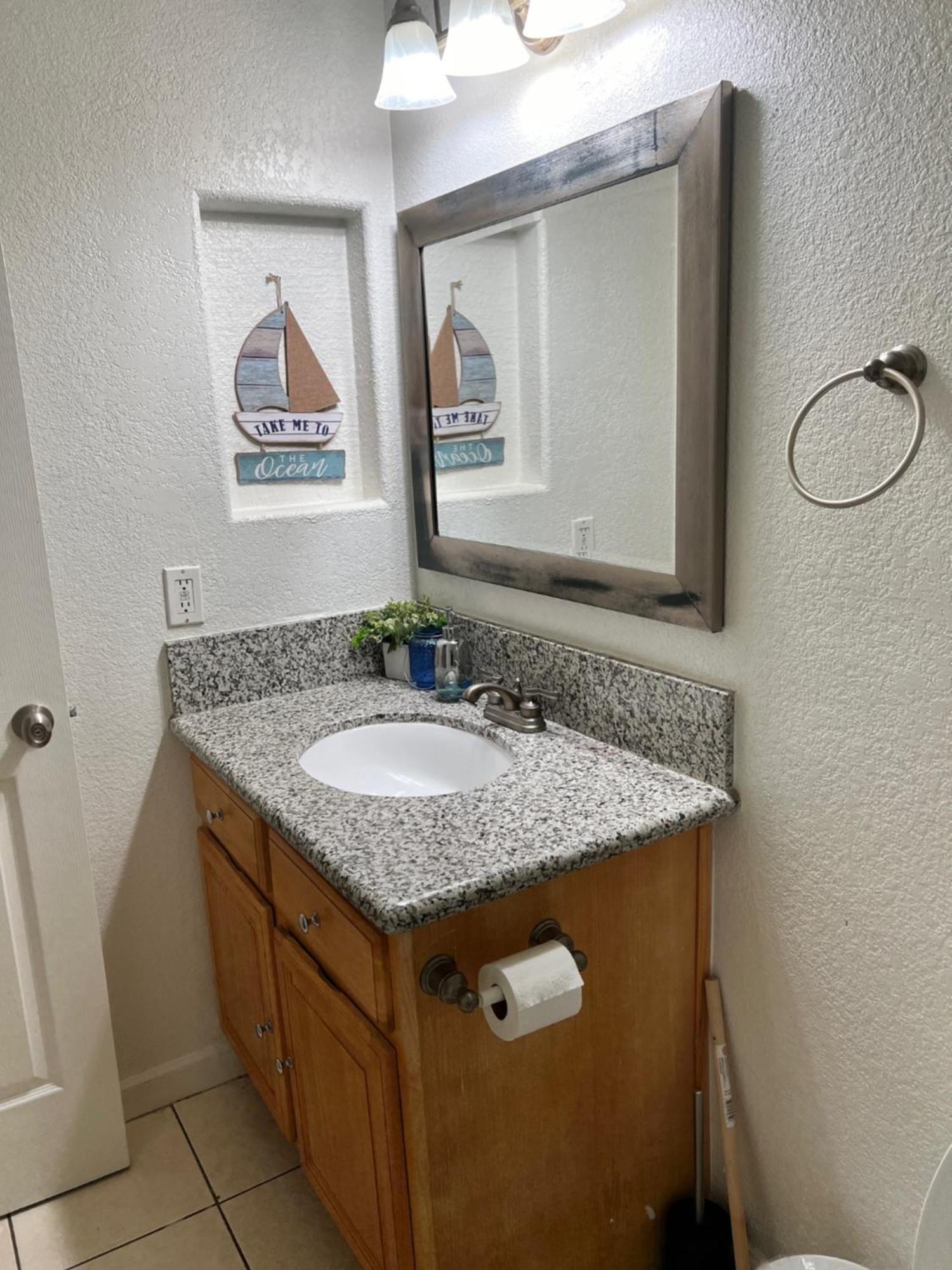 Quiet 1Bed,1Bath Condo With Free Parking Fresno Buitenkant foto
